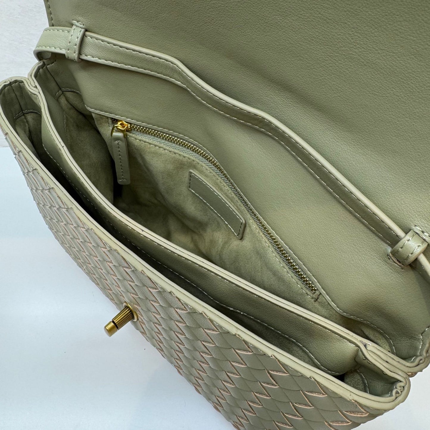 Knot Lock Leather Top Handle Bag