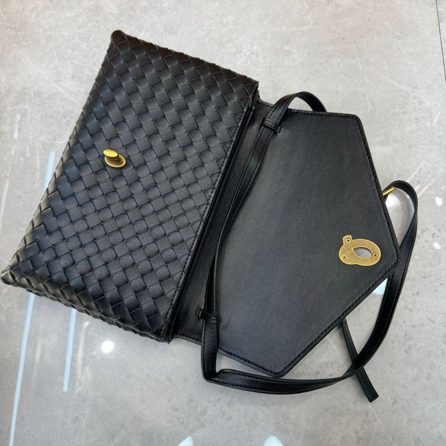 Knot Lock Leather Top Handle Bag